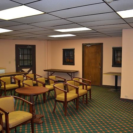 Travelodge Inn & Suites By Wyndham Muscatine Extérieur photo