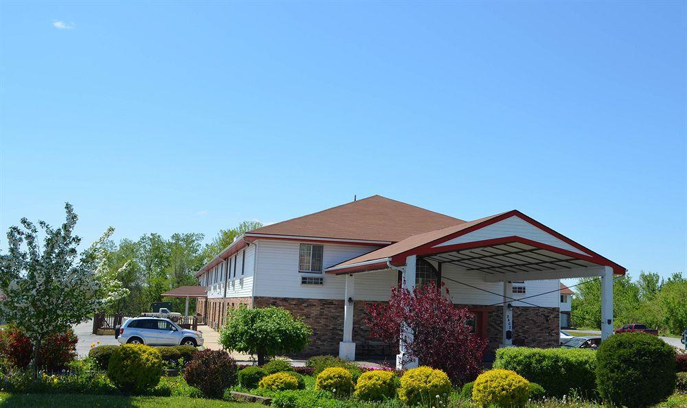 Travelodge Inn & Suites By Wyndham Muscatine Extérieur photo