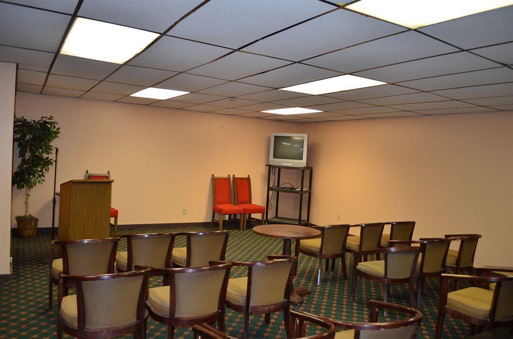 Travelodge Inn & Suites By Wyndham Muscatine Extérieur photo
